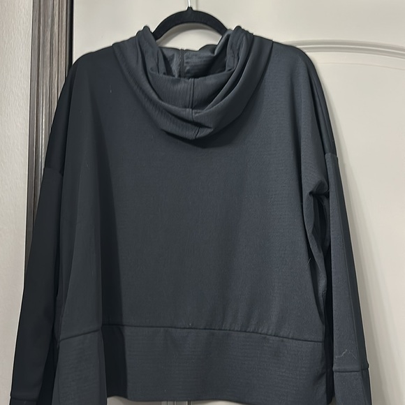 Mondetta Workout Hoodie - Picture 2 of 5